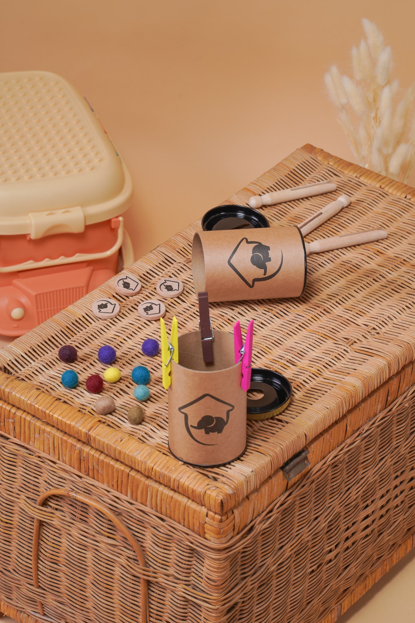 WOODEN COIN WITH JAR AND WOODEN CLOTH PEG